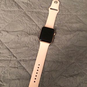 Apple Watch Rose Gold 42MM Series 3